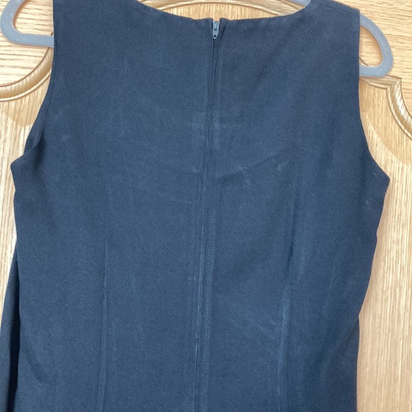Women 2 piece set. Size 16. Rayon/acetate. Dry clean only. - Picture 3 of 4